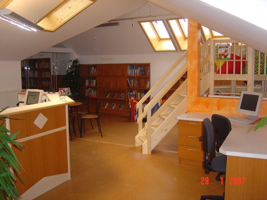 Bibliothek Zederhaus innen