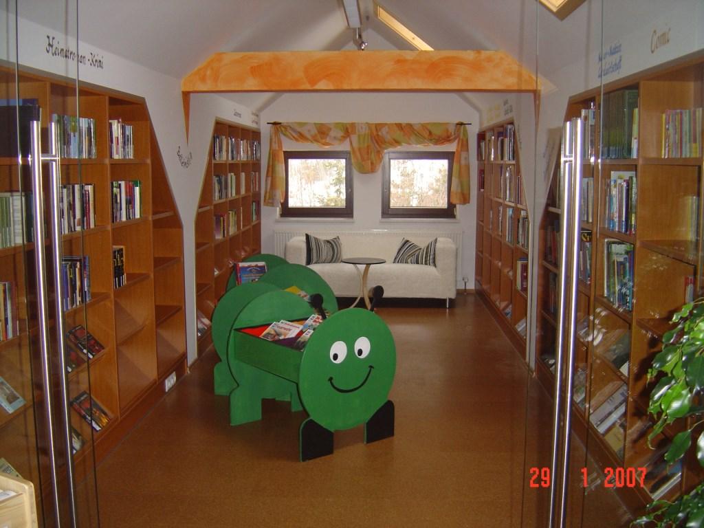 Öffentliche Bibliothek der Gemeinde und Volksschule Zederhaus